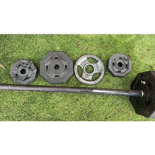 821 - TRAINING WEIGHTS AND BAR