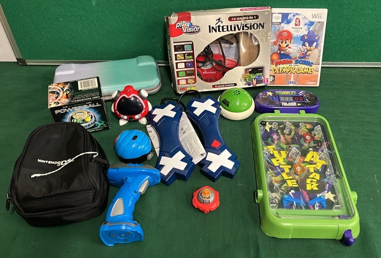 MIXED GAMING ITEMS / UNCHECKED