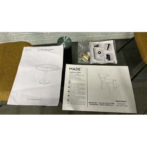 96 - CONTEMPORARY TABLE AND CHAIRS