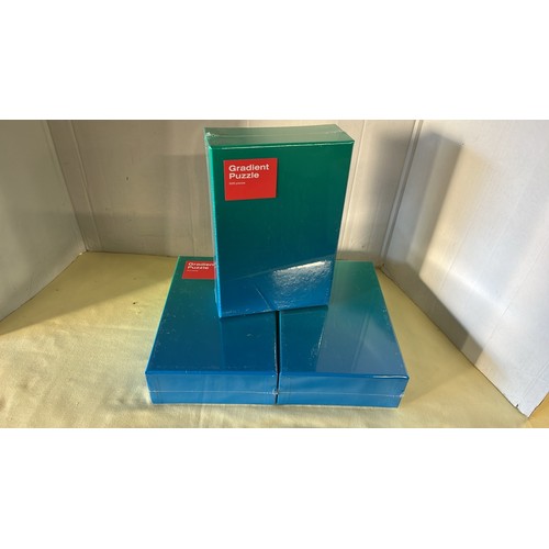 109 - 3 X 500pc GRADIENT PUZZLES PACKAGED