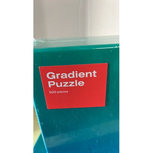 109 - 3 X 500pc GRADIENT PUZZLES PACKAGED