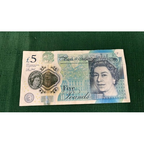 ELIZABETH AND CHURCHILL £5 BANK NOTE WITH AK47 NUMBER
