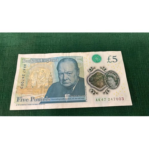 ELIZABETH AND CHURCHILL £5 BANK NOTE WITH AK47 NUMBER