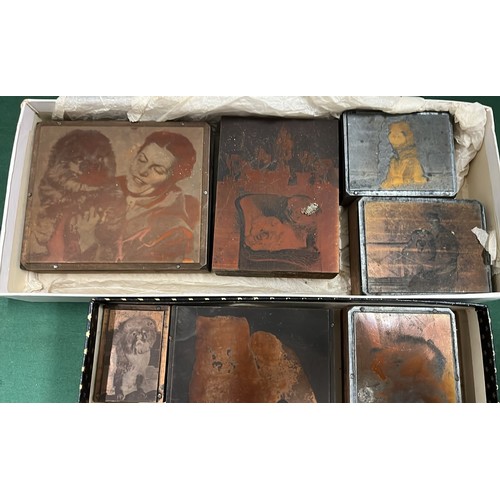 124 - VINTAGE PRINT BLOCKS