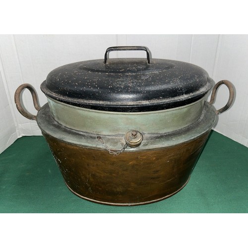 144 - LARGE VINTAGE KITCHEN HAM COOK PAN