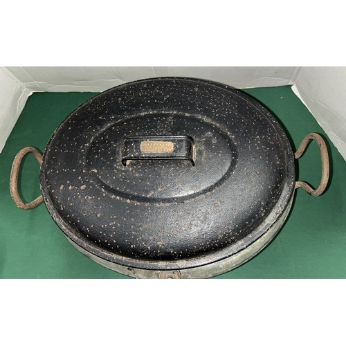 144 - LARGE VINTAGE KITCHEN HAM COOK PAN