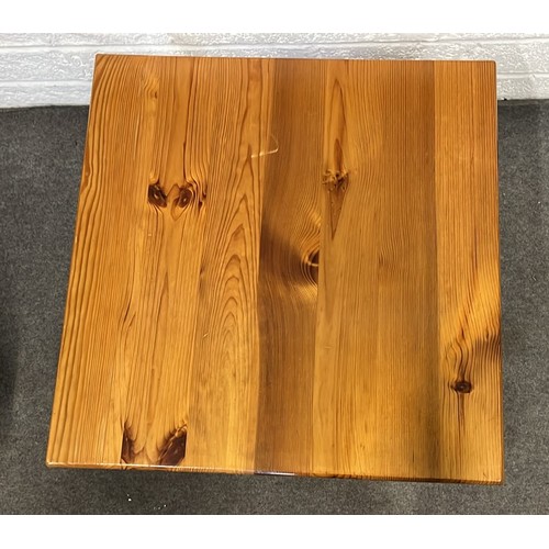 197 - PINE SQUARE LAMP TABLE