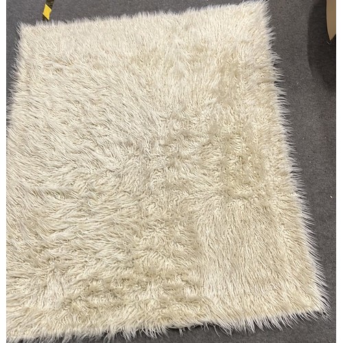 180 - 2 X OVER FLOOR RUGS