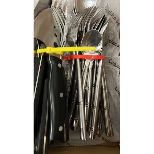 204 - MIXED CUTLERY