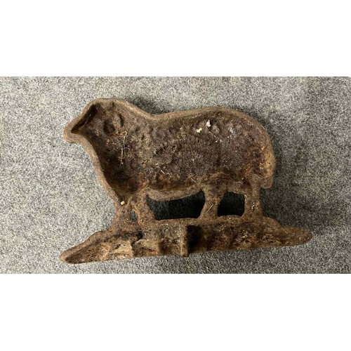 212 - CAST METAL SHEEP DOOR STOP