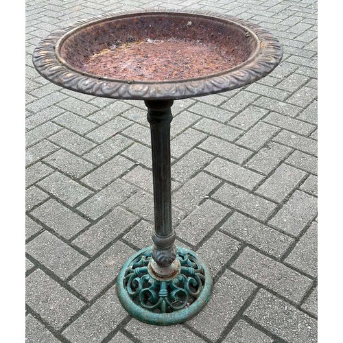 215 - GARDEN CAST METAL BIRD BATH
