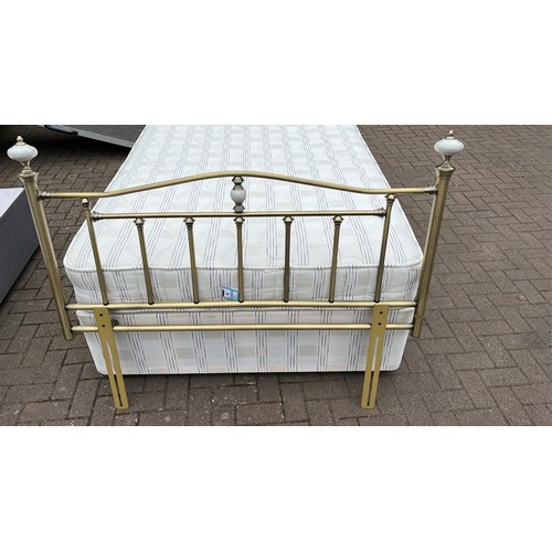 564 - DOUBLE DIVAN BED SET WITH TWO DRAWER STORAGE PLUS HEADBOARD