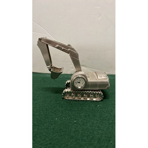 111 - DECRETIVE CLOCKS IN VEHICLES AND GOLF CADDY