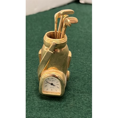 111 - DECRETIVE CLOCKS IN VEHICLES AND GOLF CADDY