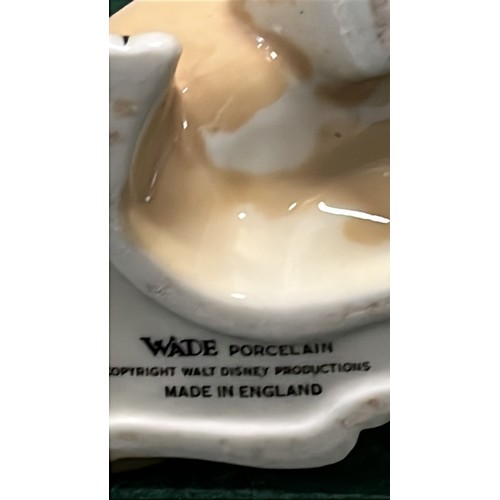 112 - WADE PORCELAIN WALT DISNEY LADY AND THE TRAMP FIGURES