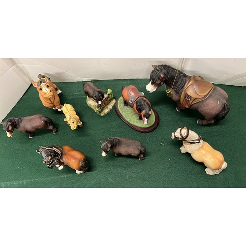 97 - SELECTION OF MIXED HORSE FIGURES BY CHEVAL OF S.AFRICA & OTHERS