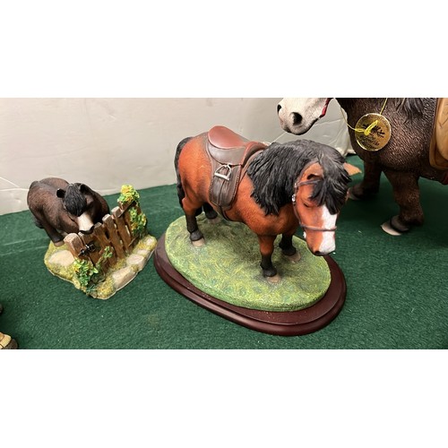 97 - SELECTION OF MIXED HORSE FIGURES BY CHEVAL OF S.AFRICA & OTHERS