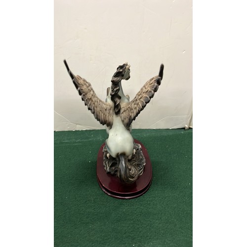 99 - THE JULIANA COLLECTION LARGE PEGASUS FIGURE