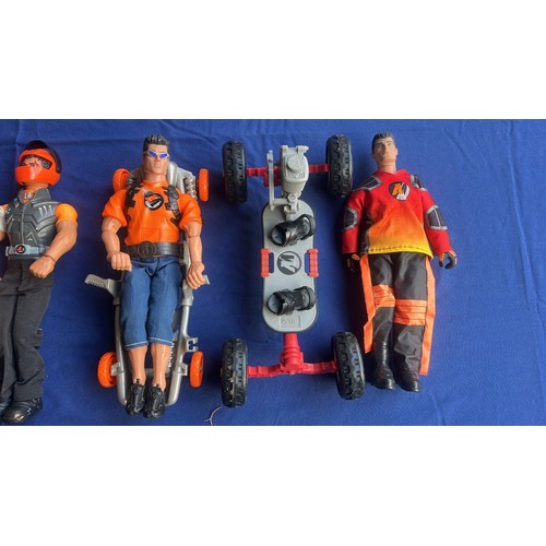 84 - 3 X ACTION MAN FIGURES WITH TRANSPORT