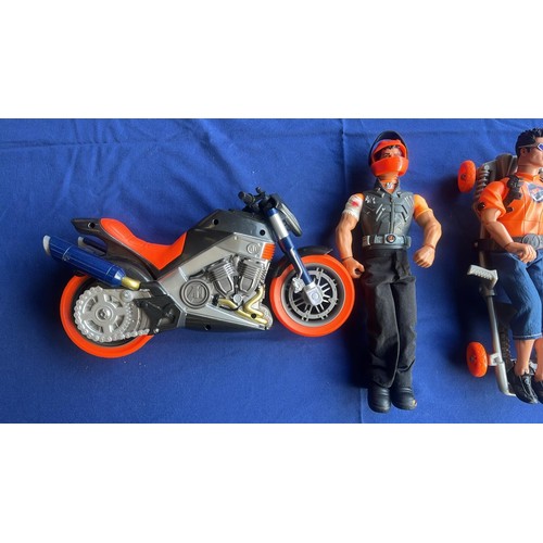 84 - 3 X ACTION MAN FIGURES WITH TRANSPORT