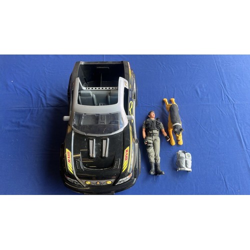92 - 2002 ACTION MAN RAID 4X4 JEEP WITH DOG