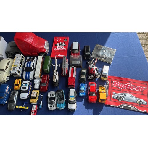 71 - SELECTION OF MIXED SCALE MODEL TRANSPORT