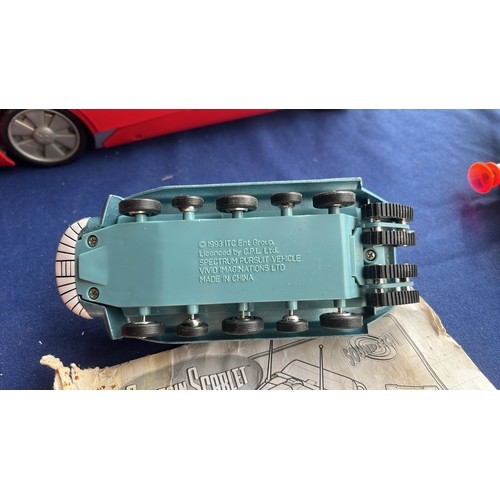 69 - 1993 SPECTRUM PURSUIT VEHICLE AND OTHER CAPTAIN SCARLET ITEMS