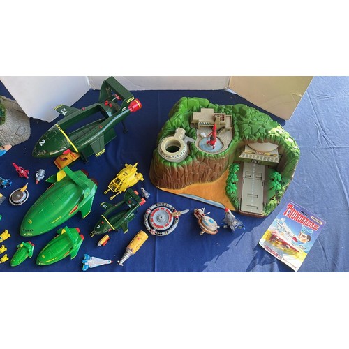 66 - SELECTION OF THUNDERBIRDS TRACY ISLANDS AND TRANSPORT / SEE ALL PICTURES