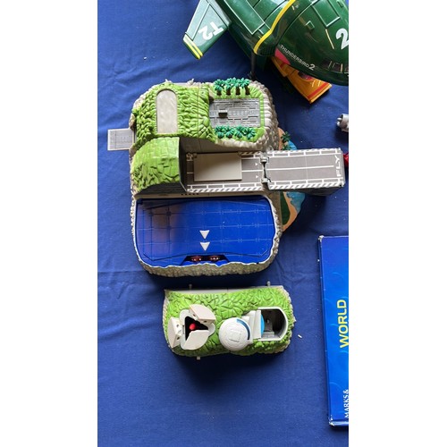 66 - SELECTION OF THUNDERBIRDS TRACY ISLANDS AND TRANSPORT / SEE ALL PICTURES