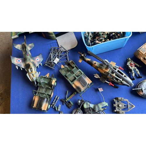 65 - LARGE QTY OF MIXED MILITARY TOYS WITH FIGURES / SE ALL PICTURES
