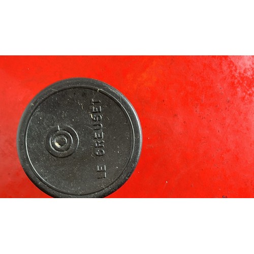 36 - LE-CREUSET & OTHER MAKER COOK WARE IN ORANGE & GREEN...