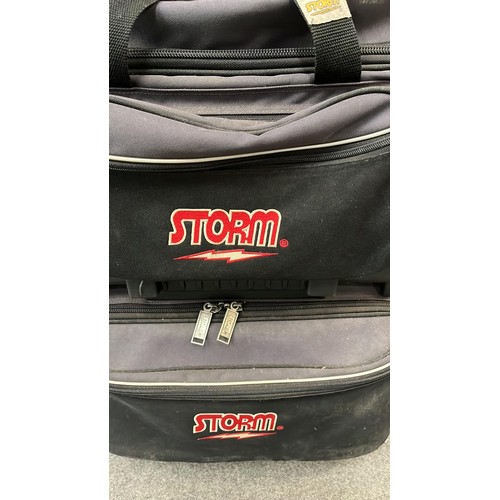 320 - STORM TEN PIN BOWLING SET WITH 4 X BOWLS SEE ALL PICTURES