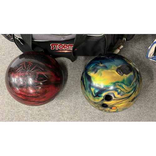 320 - STORM TEN PIN BOWLING SET WITH 4 X BOWLS SEE ALL PICTURES