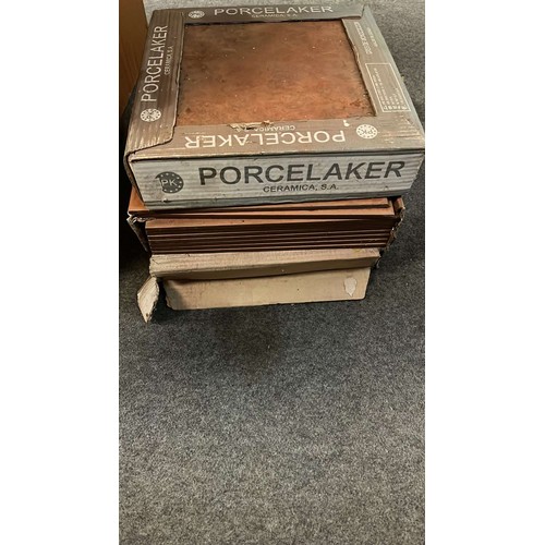 302 - QTY OF PORCELAKER FLOOR TILES SEE ALL PICTURES