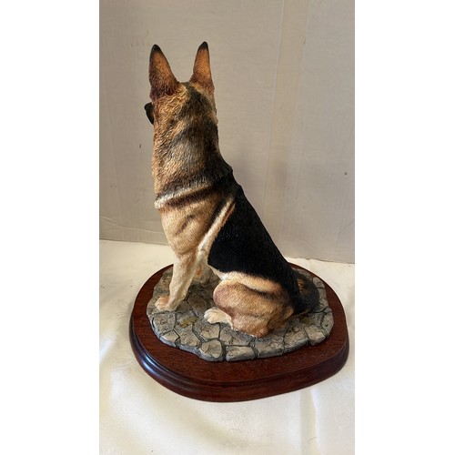 3 - 1994 LARGE GERMAN SHEPHERD DOG FIGURE