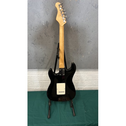 30 - ELEUATTON ELECTRIC GUITAR