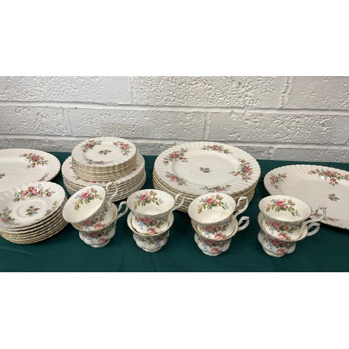 36 - 46 Pc ROYAL ALBERT TABLE WARE / MOSS ROSE SEE ALL PICTURES