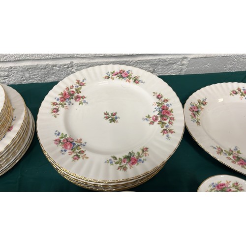 36 - 46 Pc ROYAL ALBERT TABLE WARE / MOSS ROSE SEE ALL PICTURES