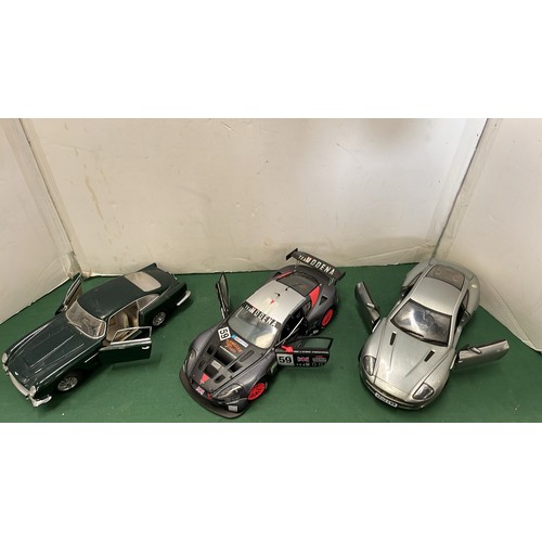 291 - 3 X LARGE SCALE MODEL CARS MIXED MAKERS