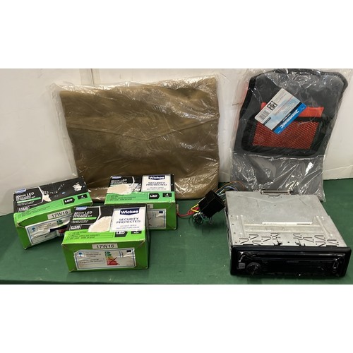 297 - KENWOOD CAR RADIO, CASES PLUS OUT SIDE CABLES
