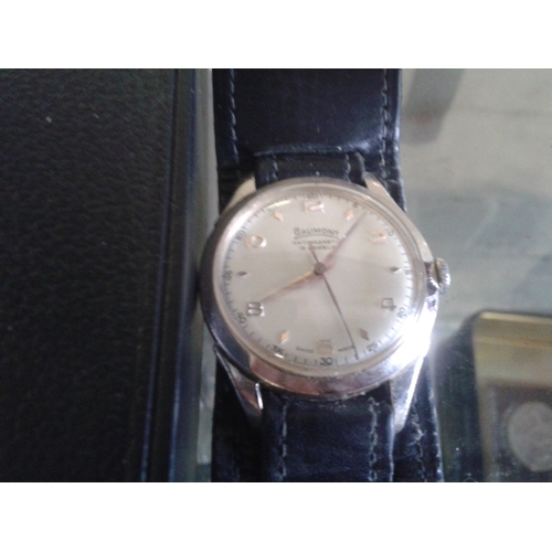 16 - Vintage Smith's gents calendar wristwatch in original box and Gaumont antimagnetic 15 jewel gents wr... 