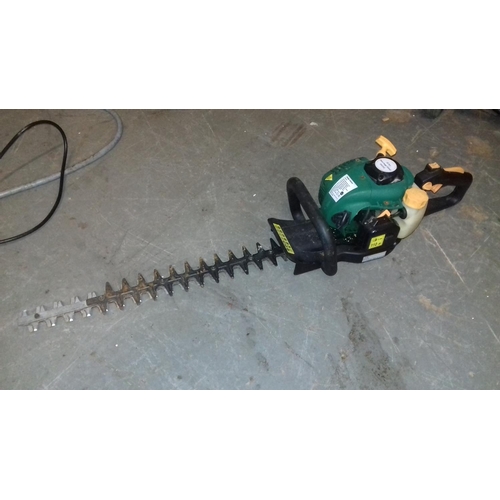 B&q petrol hedge deals trimmer