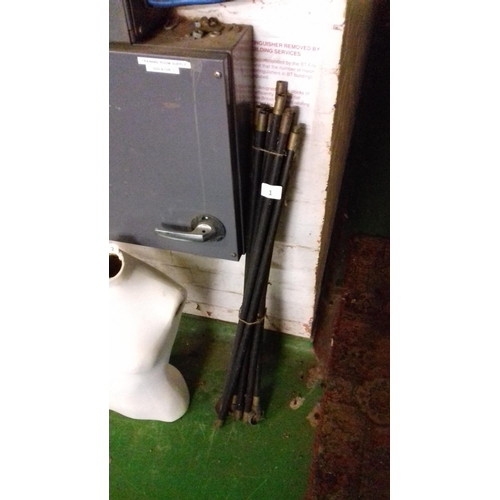 1 - Set of drainage rods