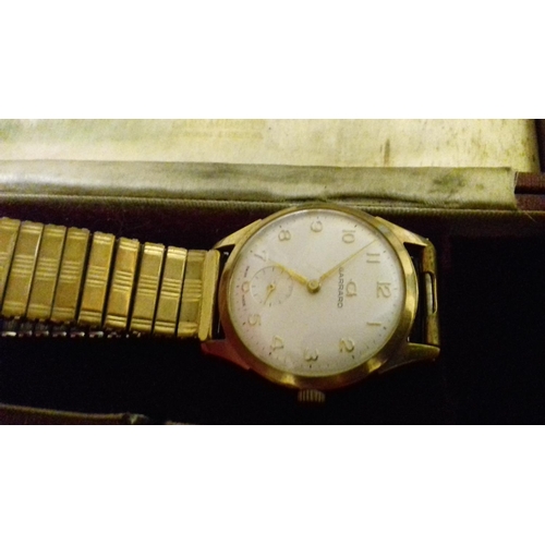 40 - Early 1960's Garrard 9ct gold gents presentation wristwatch in original box and in working order. gl... 