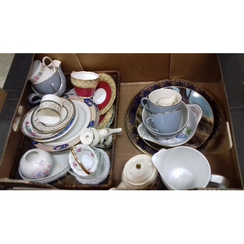 294 - Box of assorted miscellaneous china and pottery