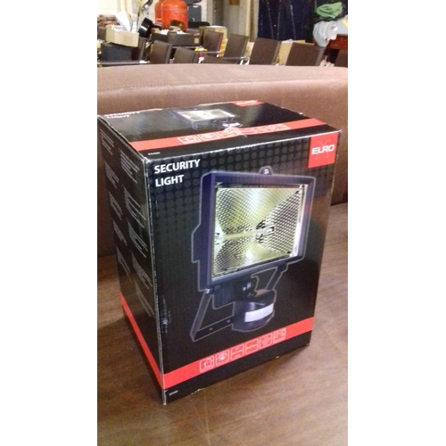 196 - Boxed elro security light with motion sensor