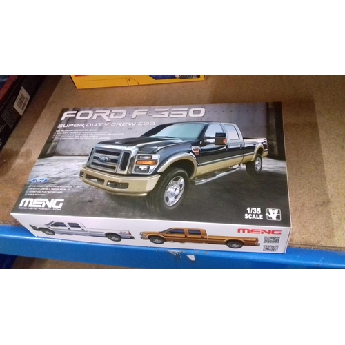 360 - Boxed 1/35 scale menu ford f-350 crew cab model kit, contents still sealed inside