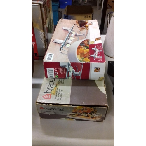 330 - Boxed brabantia food warmer and 1 x other hot plate