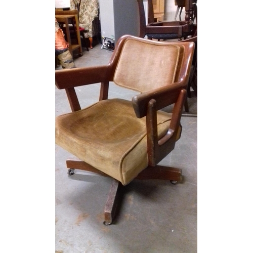 475 - Mid century office chair