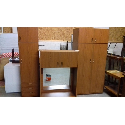 512 - Side by side bedroom suite consisting of double and single wardrobe & central vanity